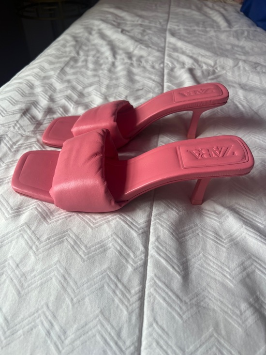 Zara Shoes - Zara Pinnk Puffer Square-Toe Leather Sandals-NWOT